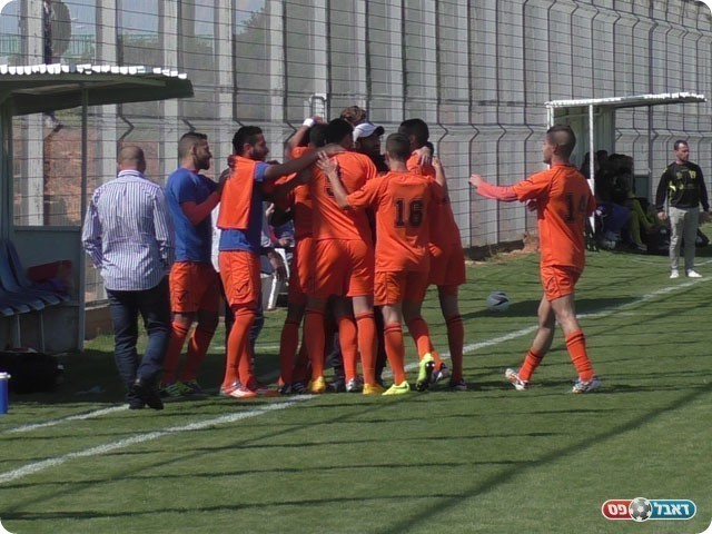 ונס ציונה חוגגת (שקד מורג)